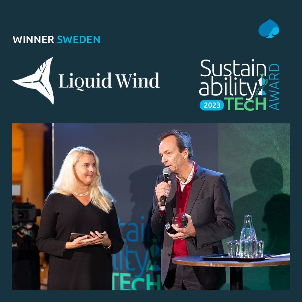    Claes Fredriksson, CEO and Founder of Liquid Wind, receives the Capgemini Nordic Sustainability Tech Award 2023 for Sweden. (Picture from Capgemini)